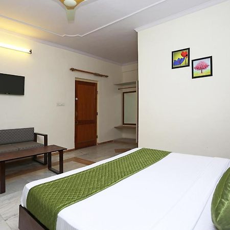 Oyo 6708 Holiday Heaven Resort Jaipur Eksteriør billede
